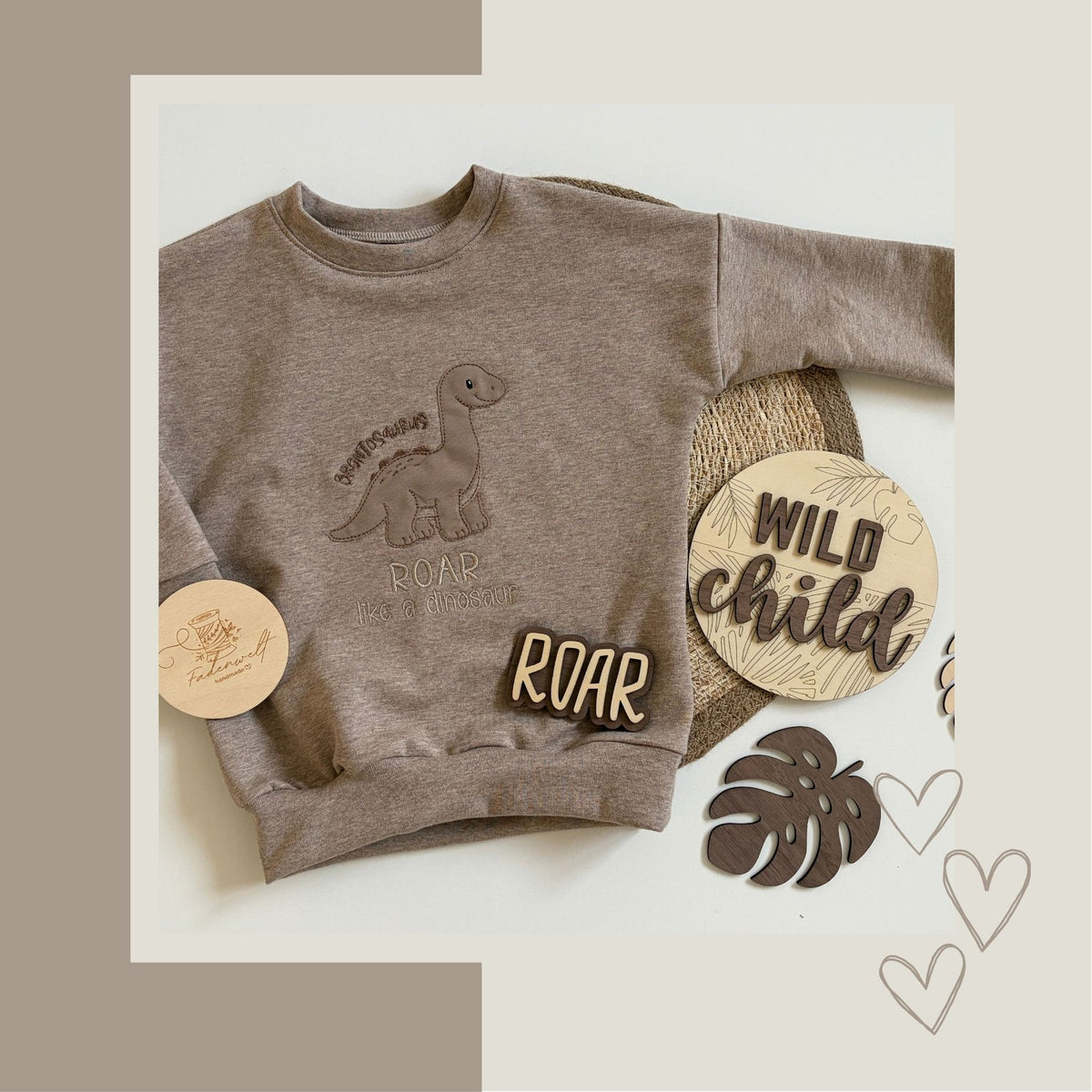 Sweater Dino Langhals